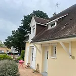Maison 10/12 Pers Tres Proche Circuit