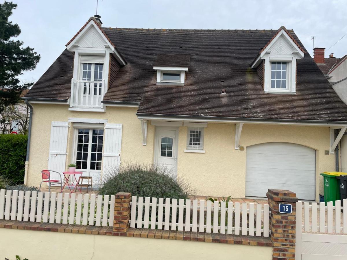 Holiday home Maison 10/12 Pers Tres Proche Circuit